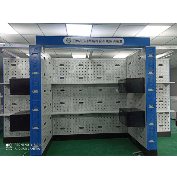 網(wǎng)絡(luò)工程技術(shù)實訓(xùn)裝置(圖1) 互聯(lián)網(wǎng)工程技術(shù)實驗裝置,嵌入式技術(shù)實驗平臺