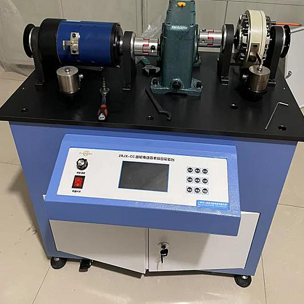 齒輪傳動效率測試實驗臺(圖1) 齒輪傳動效率測量試驗實驗臺,軍用汽車發(fā)動機檢修實驗臺